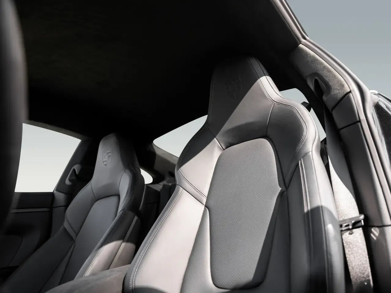 Porsche 911 Carrera (992 II) - Samsaru's Car Outlet