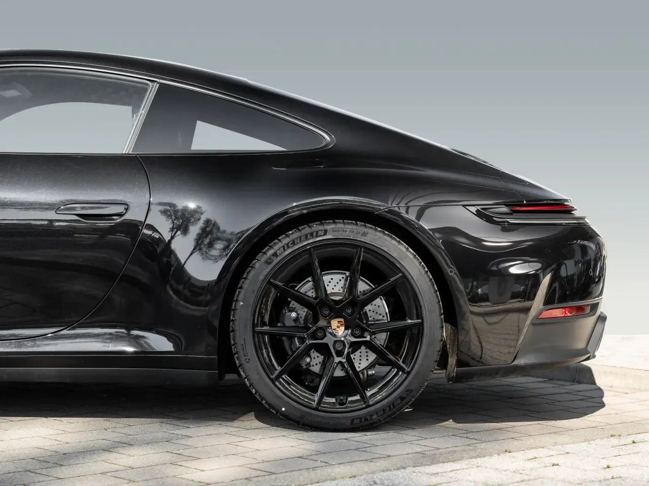 Porsche 911 Carrera (992 II) - Samsaru's Car Outlet