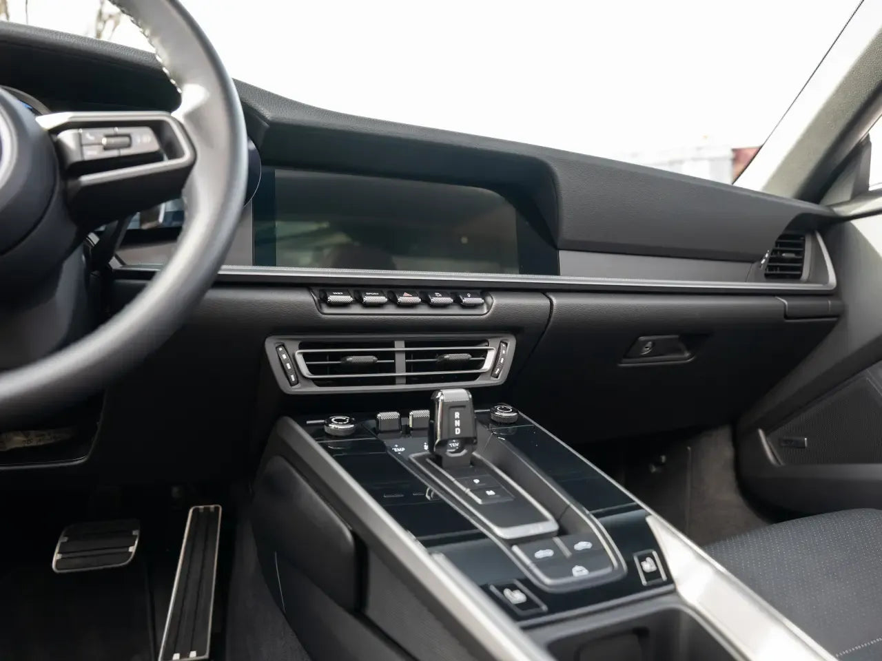 Porsche 911 Carrera Cabriolet (992 I) - Samsaru's Car Outlet