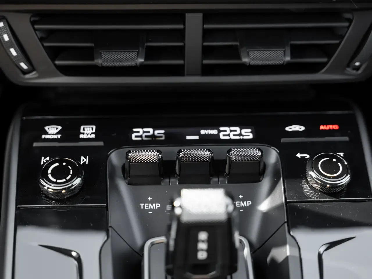 Porsche 911 Carrera S (992 II) Black - Samsaru's Car Outlet