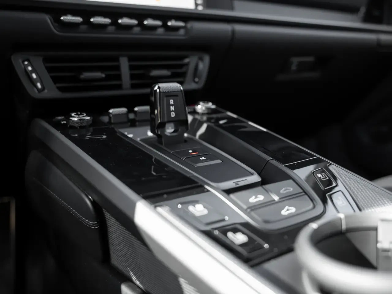 Porsche 911 Carrera S (992 II) Black - Samsaru's Car Outlet