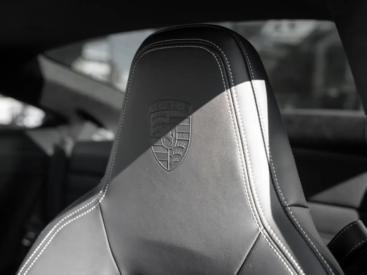 Porsche 911 Carrera S (992 II) Black - Samsaru's Car Outlet