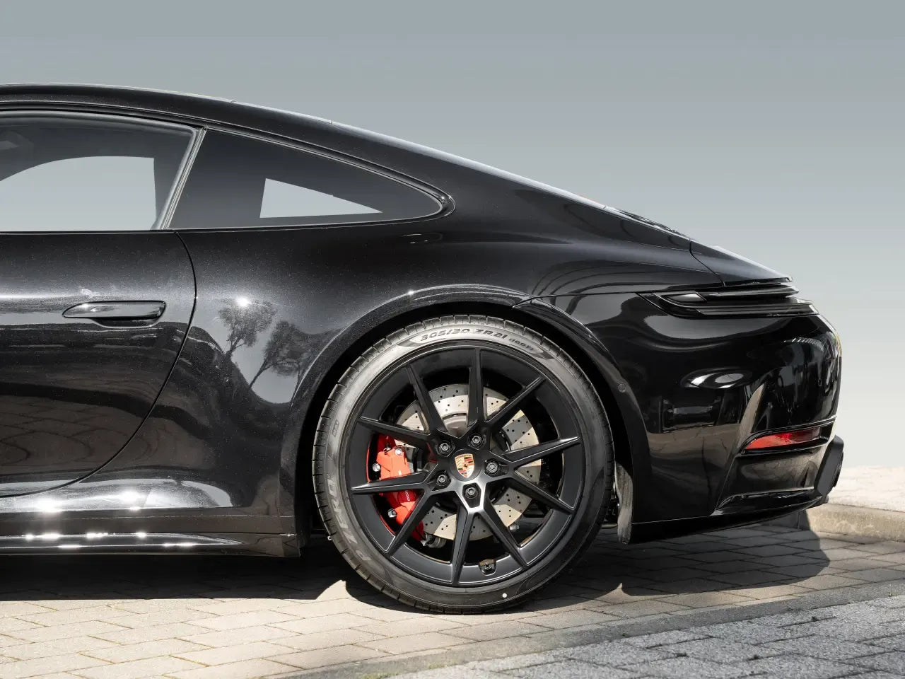 Porsche 911 Carrera S (992 II) Black - Samsaru's Car Outlet