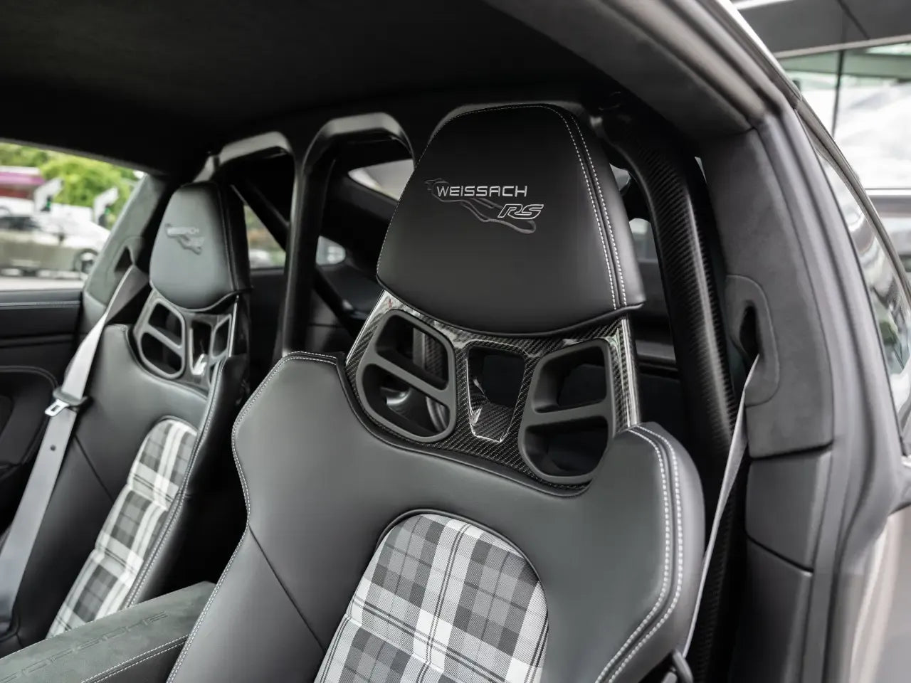 Porsche 911 GT3 RS (992 I) - Samsaru's Car Outlet