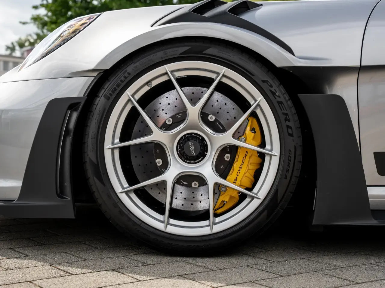 Porsche 911 GT3 RS (992 I) - Samsaru's Car Outlet