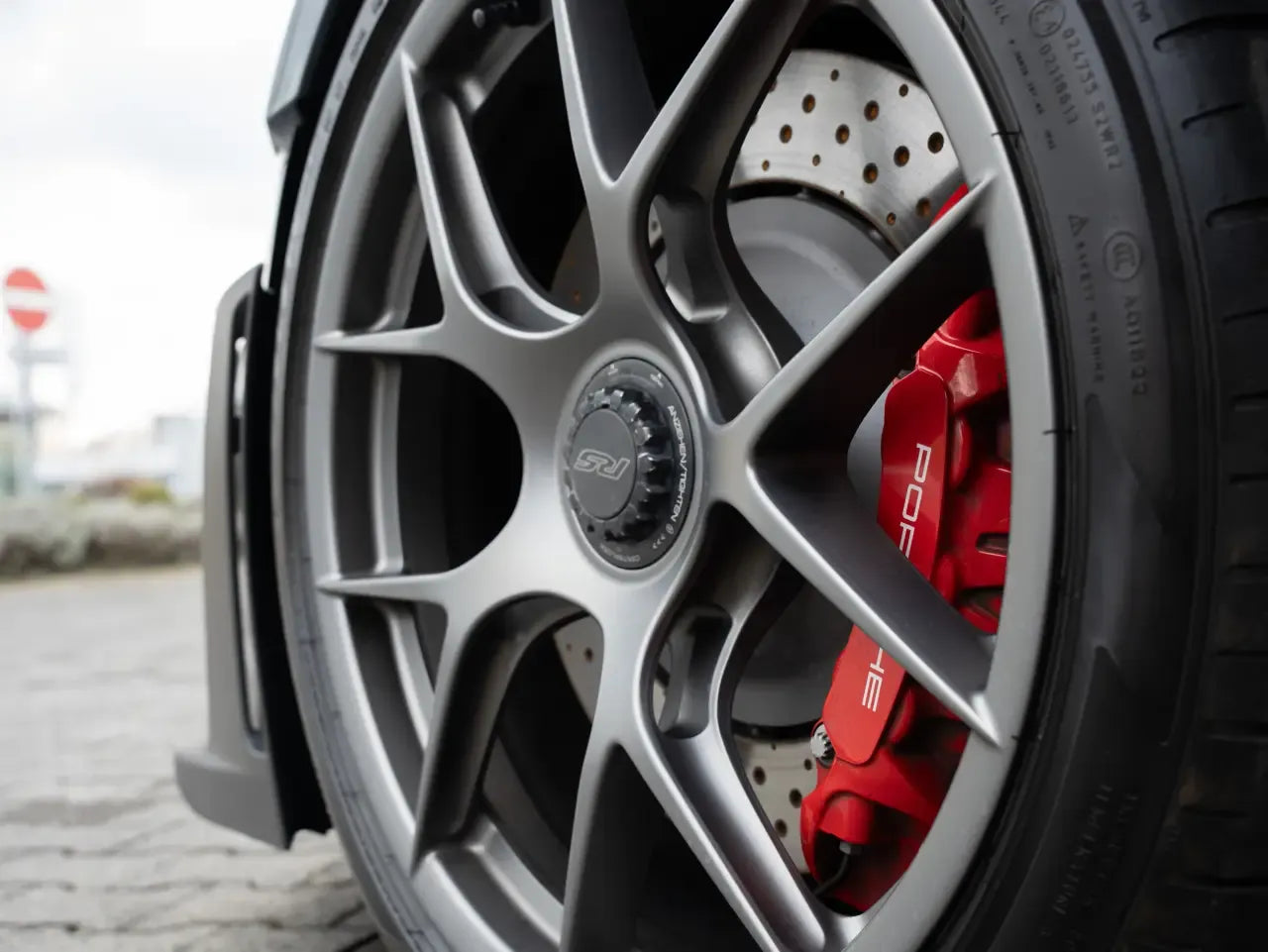 Porsche 911 GT3 RS (992 I) - Samsaru's Car Outlet