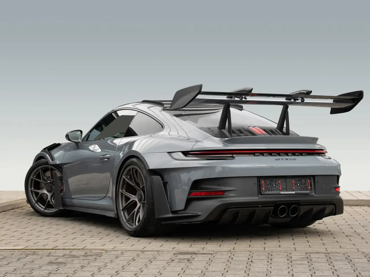 Porsche 911 GT3 RS (992 I) - Samsaru's Car Outlet