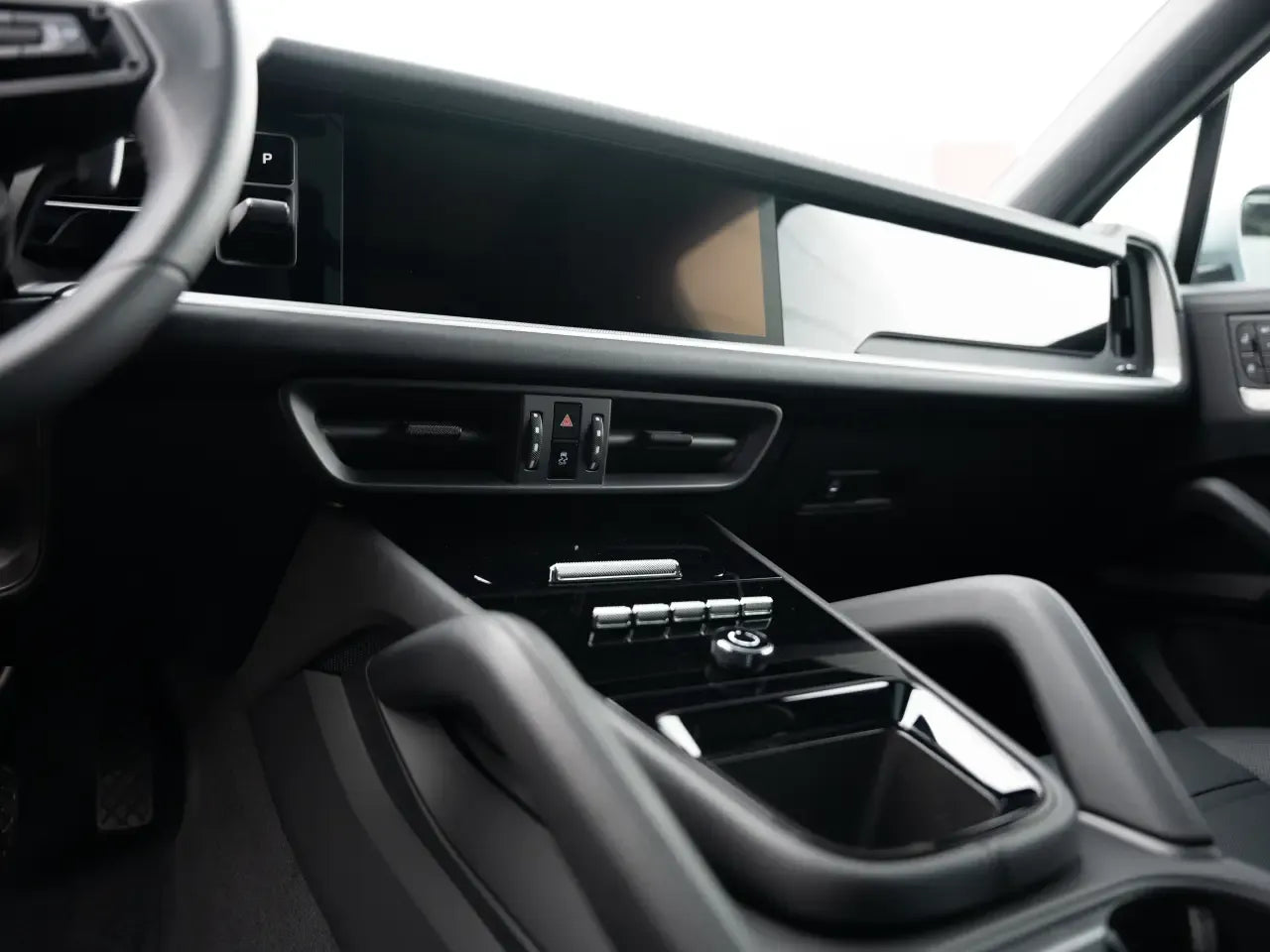 Porsche Cayenne E-Hybrid Silver - Samsaru's Car Outlet