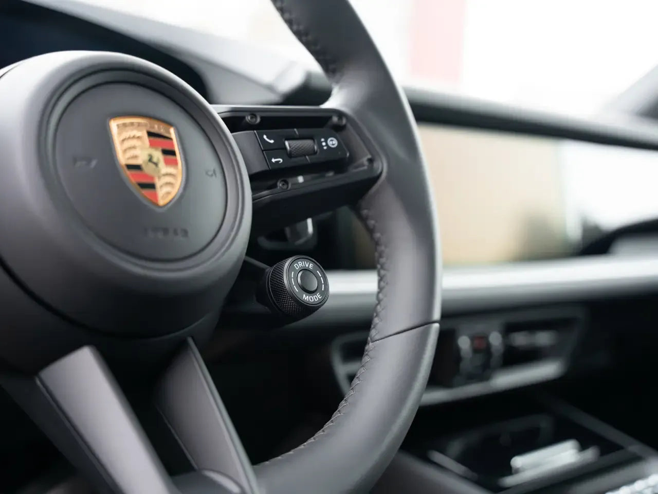 Porsche Cayenne E-Hybrid Silver - Samsaru's Car Outlet