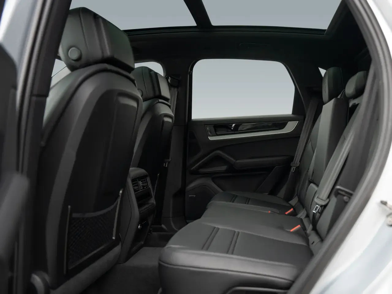 Porsche Cayenne E-Hybrid Silver - Samsaru's Car Outlet