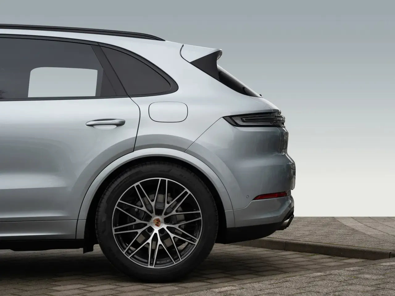 Porsche Cayenne E-Hybrid Silver - Samsaru's Car Outlet