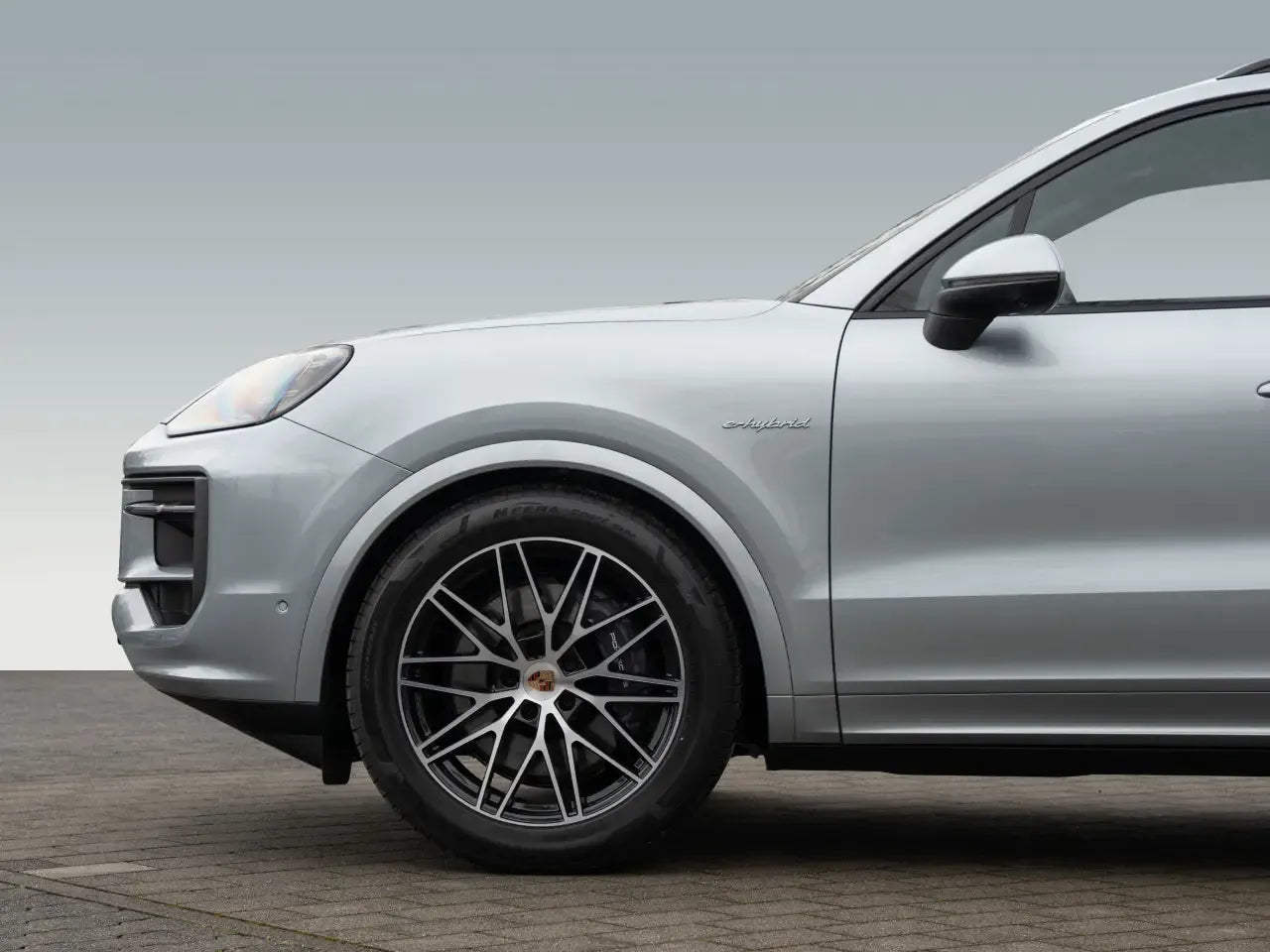 Porsche Cayenne E-Hybrid Silver - Samsaru's Car Outlet