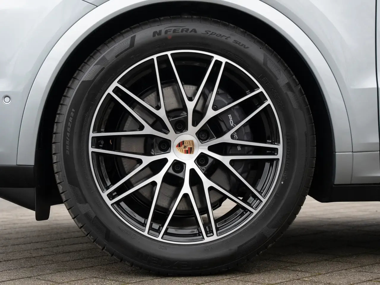 Porsche Cayenne E-Hybrid Silver - Samsaru's Car Outlet