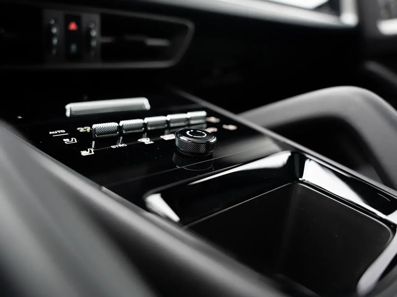 Porsche Cayenne E-Hybrid Silver - Samsaru's Car Outlet
