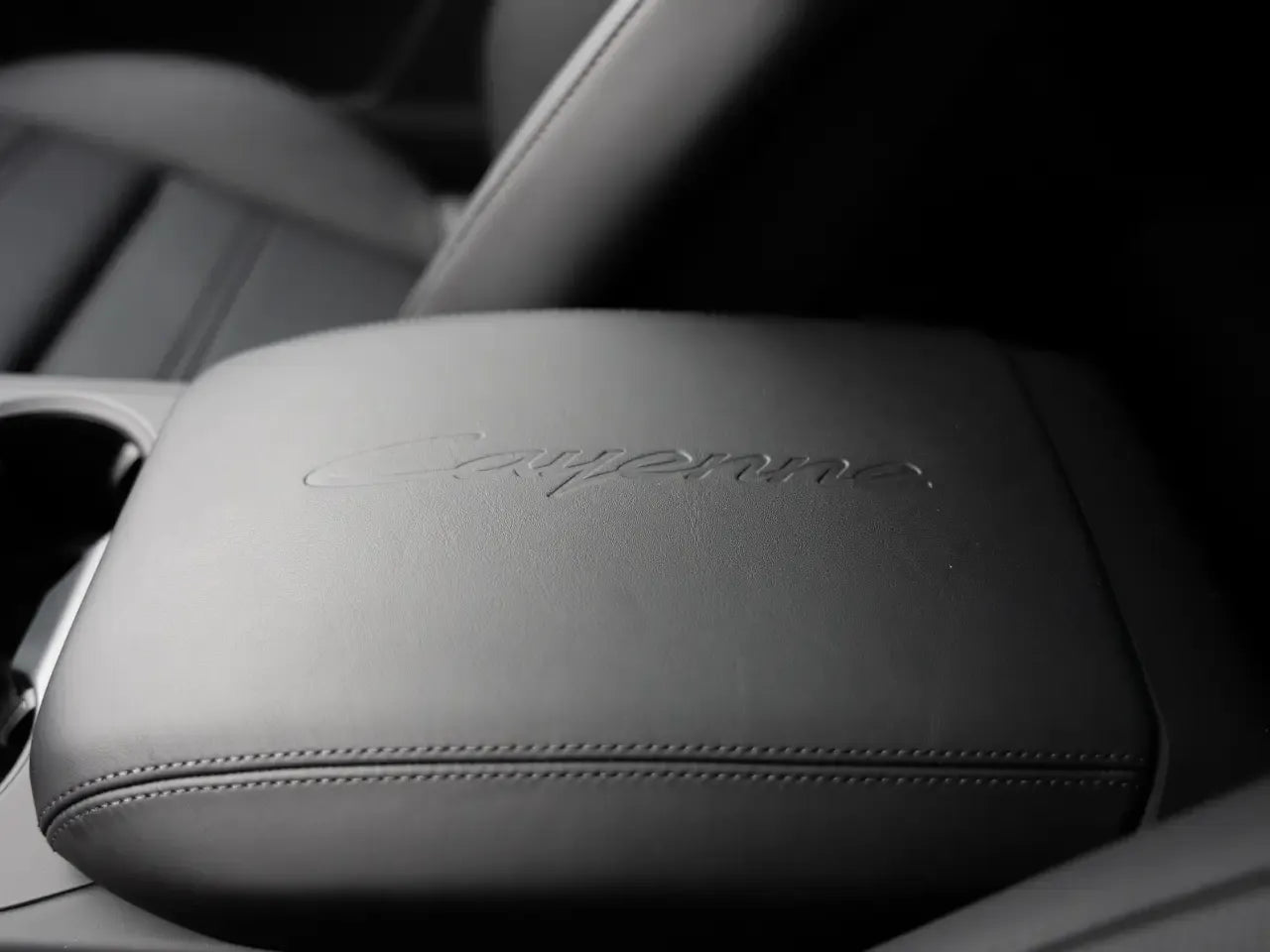Porsche Cayenne E-Hybrid Silver - Samsaru's Car Outlet