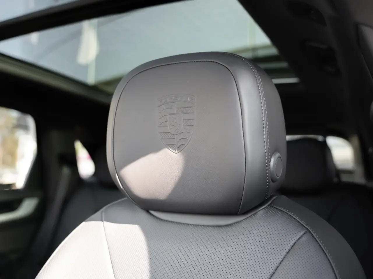 Porsche Cayenne E-Hybrid White - Samsaru's Car Outlet