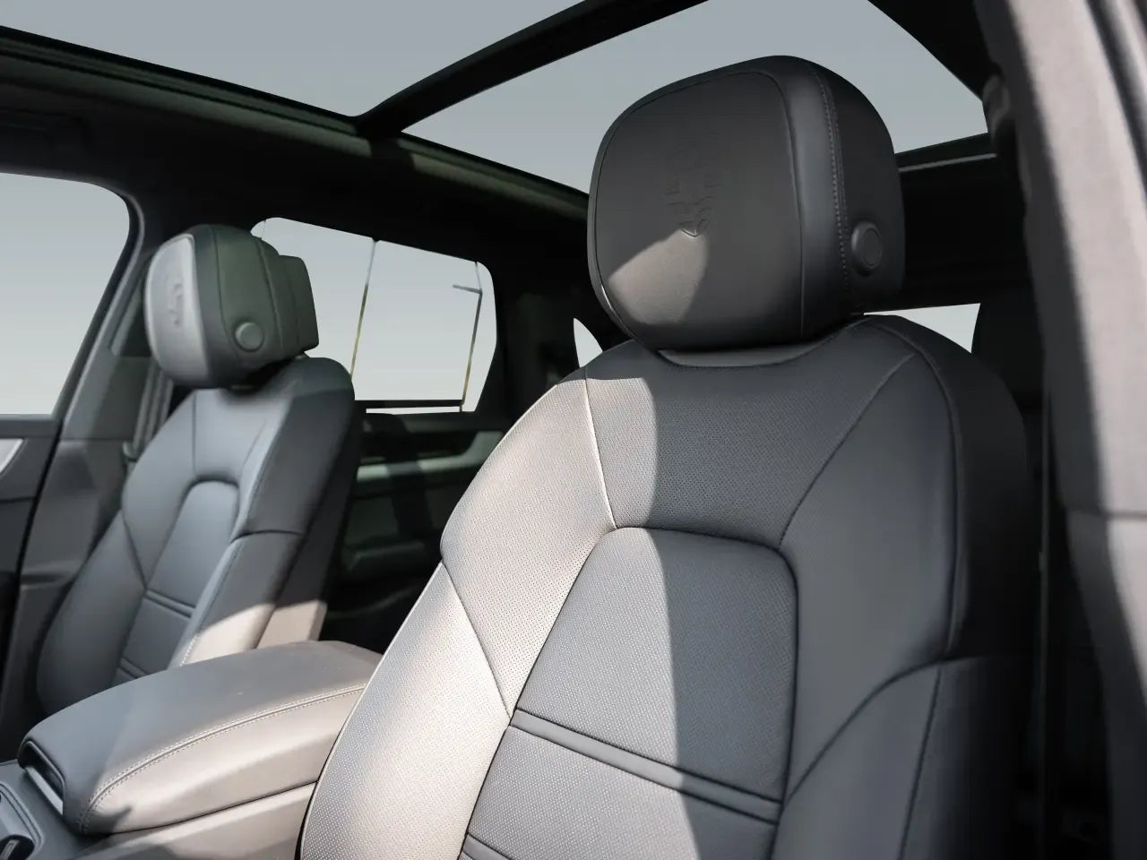 Porsche Cayenne E-Hybrid White - Samsaru's Car Outlet