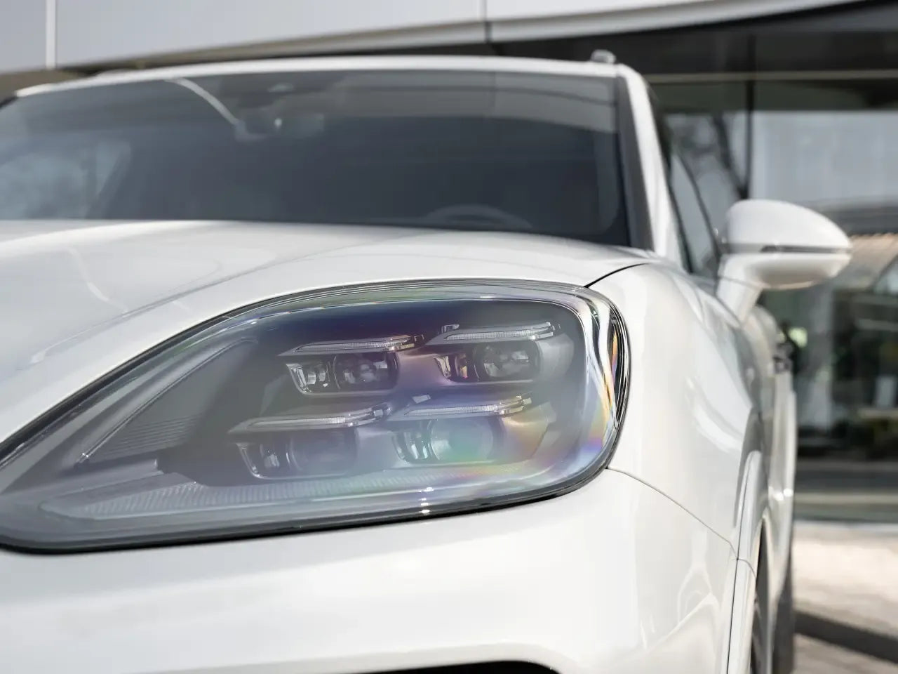 Porsche Cayenne E-Hybrid White - Samsaru's Car Outlet