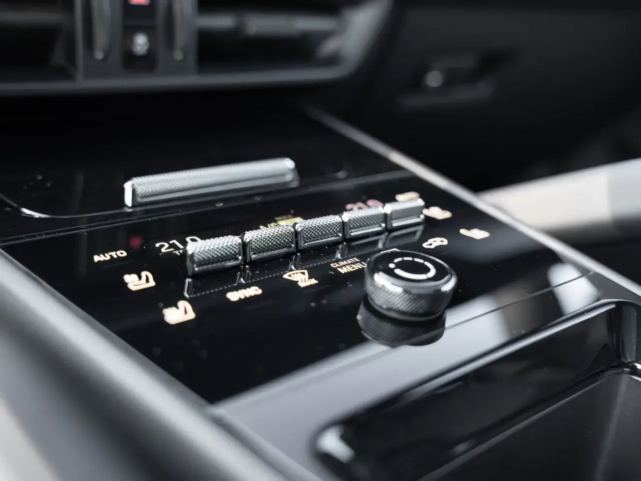 Porsche Cayenne E-Hybrid White - Samsaru's Car Outlet