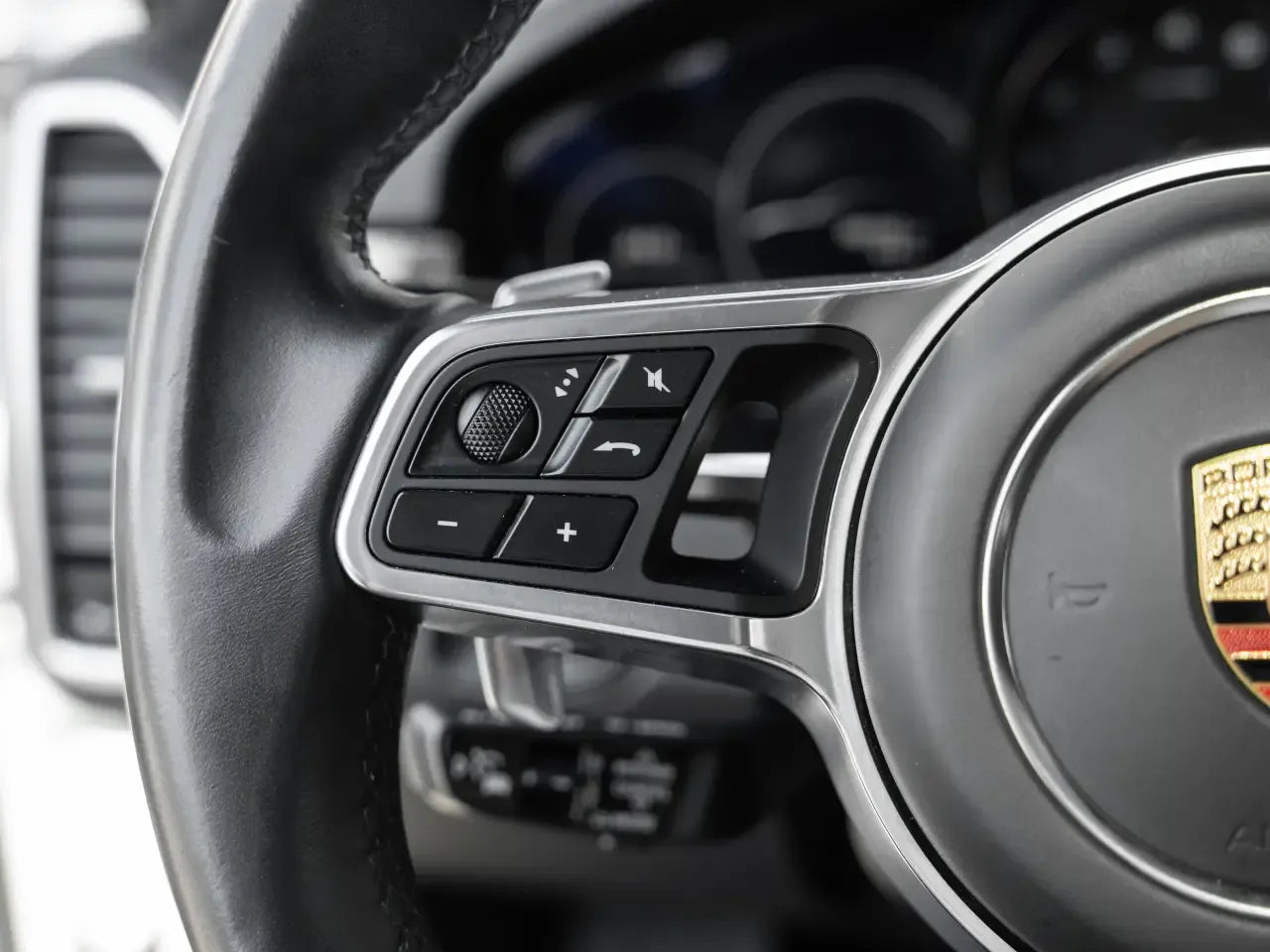 Porsche Cayenne S - Samsaru's Car Outlet