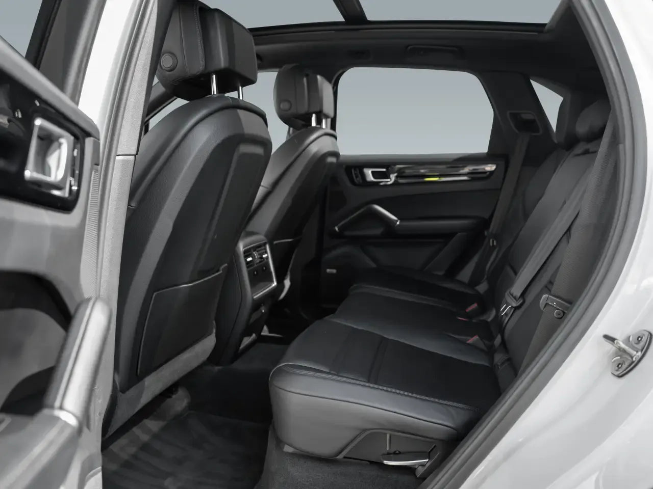 Porsche Cayenne S - Samsaru's Car Outlet