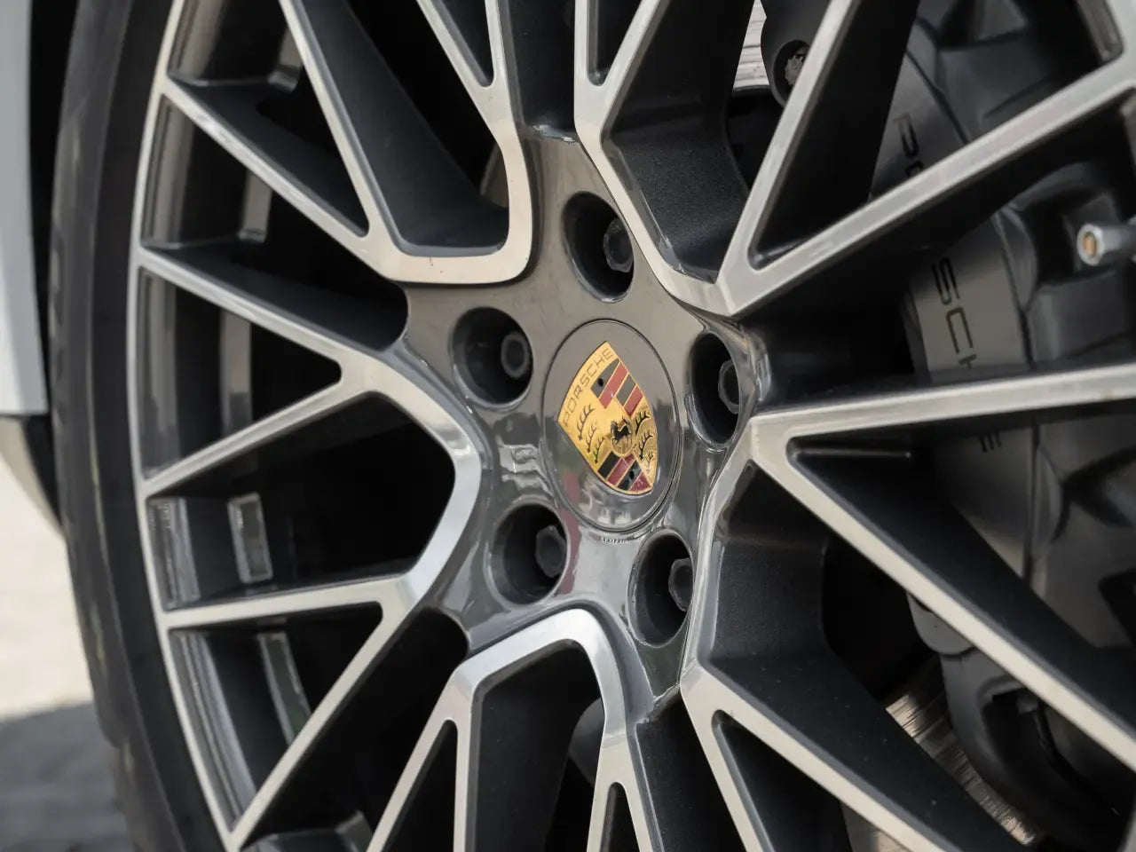 Porsche Cayenne S - Samsaru's Car Outlet