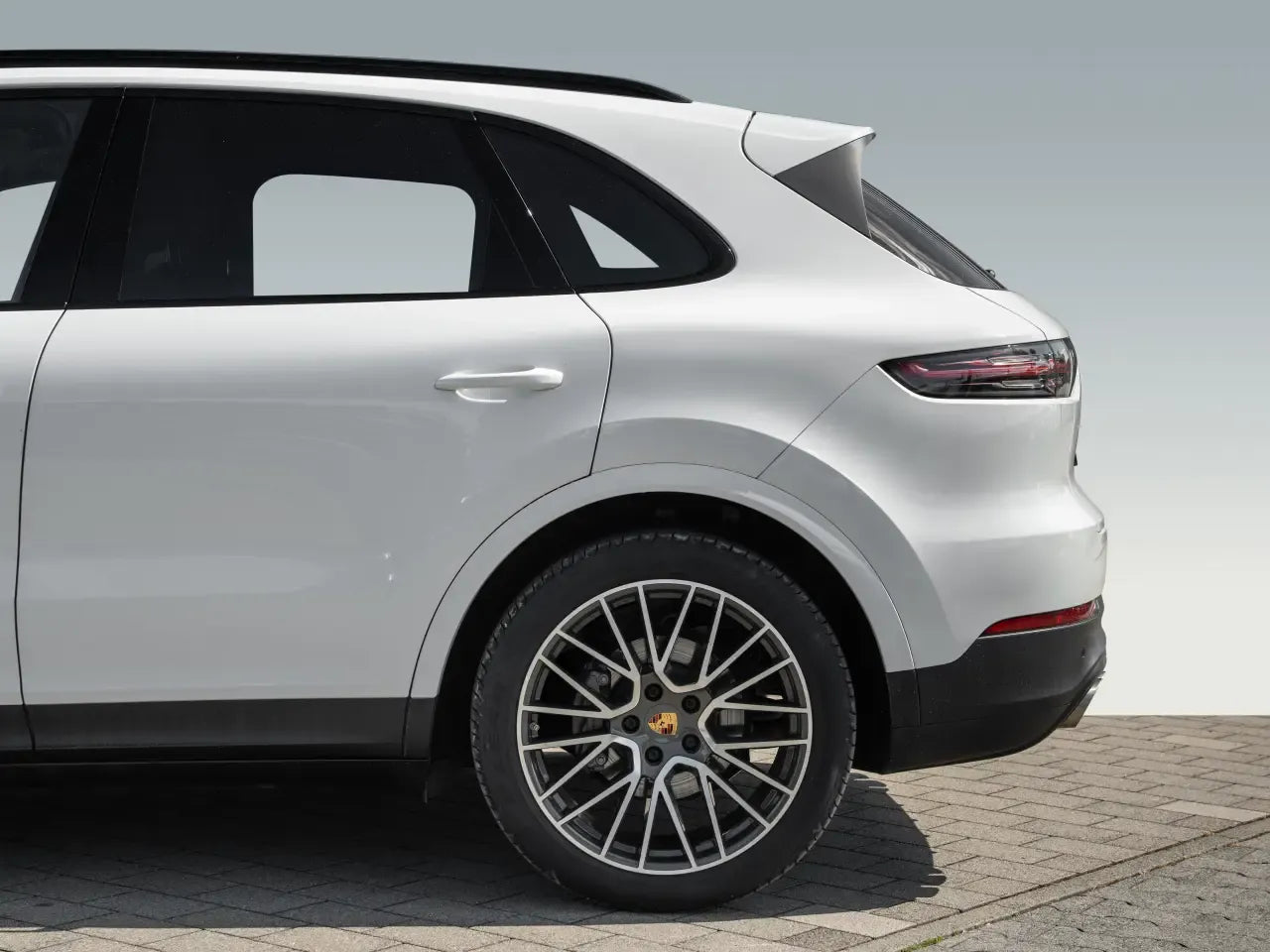 Porsche Cayenne S - Samsaru's Car Outlet