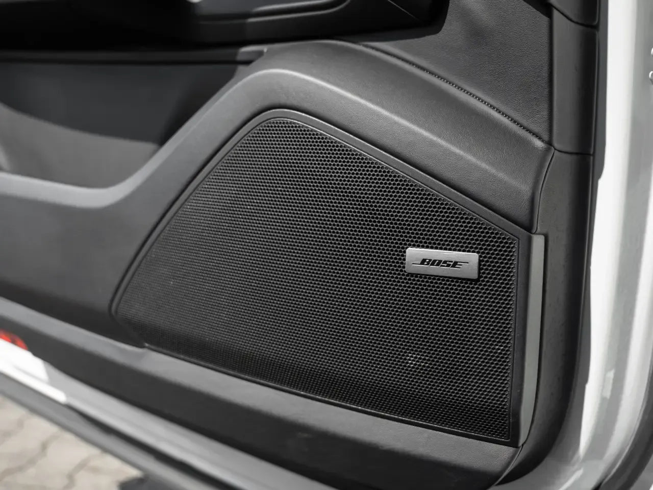 Porsche Cayenne S - Samsaru's Car Outlet