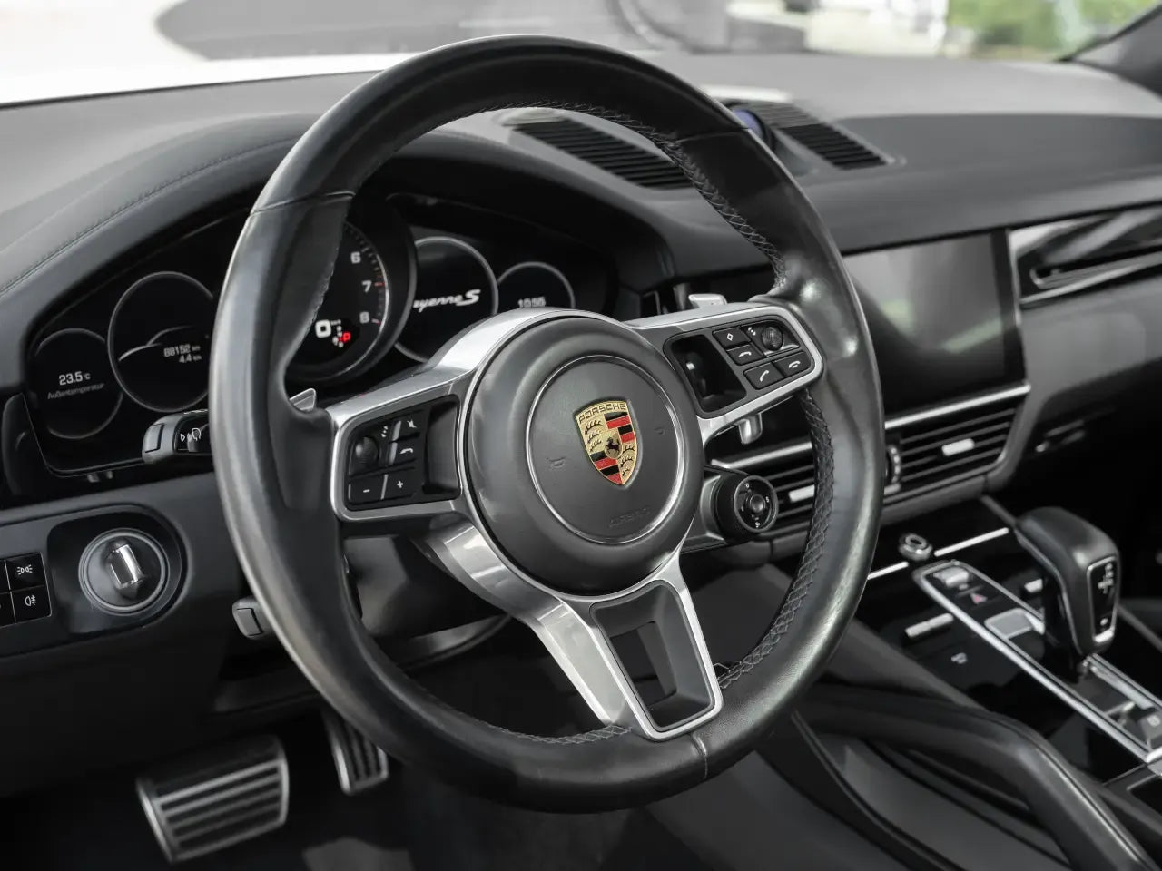 Porsche Cayenne S - Samsaru's Car Outlet