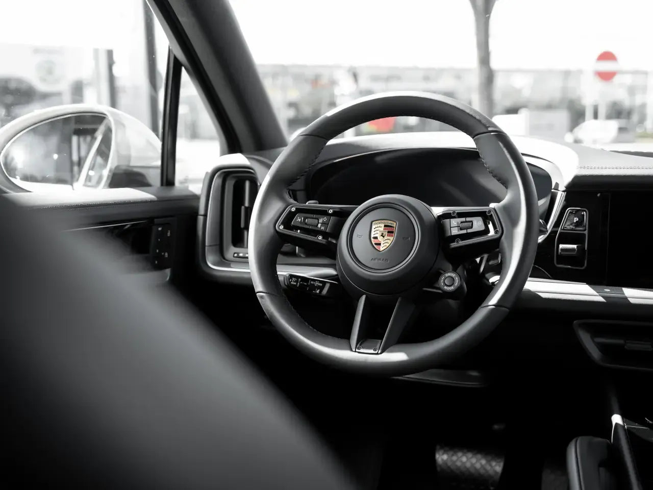 Porsche Cayenne - Samsaru's Car Outlet