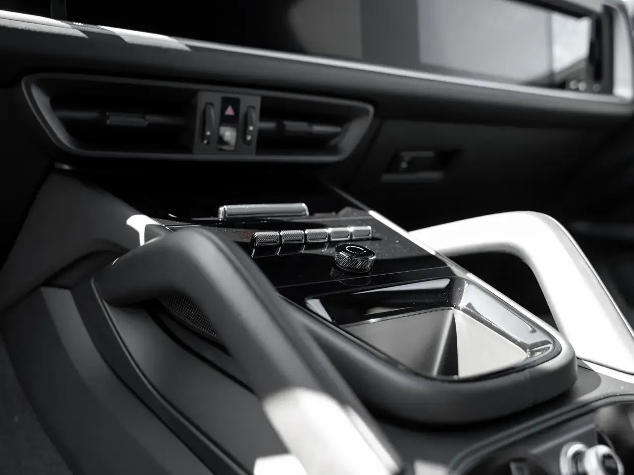 Porsche Cayenne - Samsaru's Car Outlet