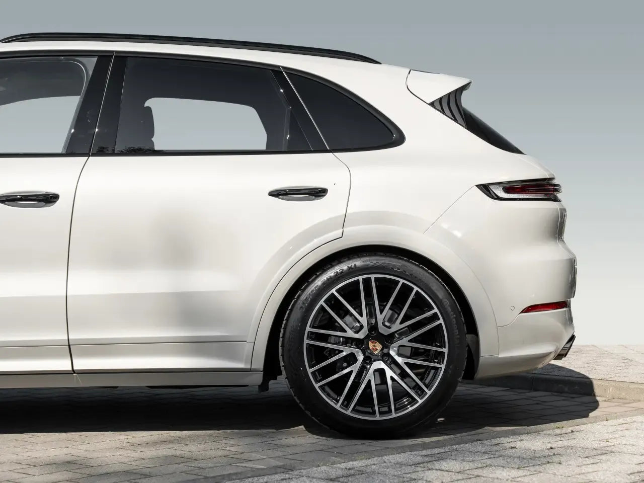 Porsche Cayenne - Samsaru's Car Outlet
