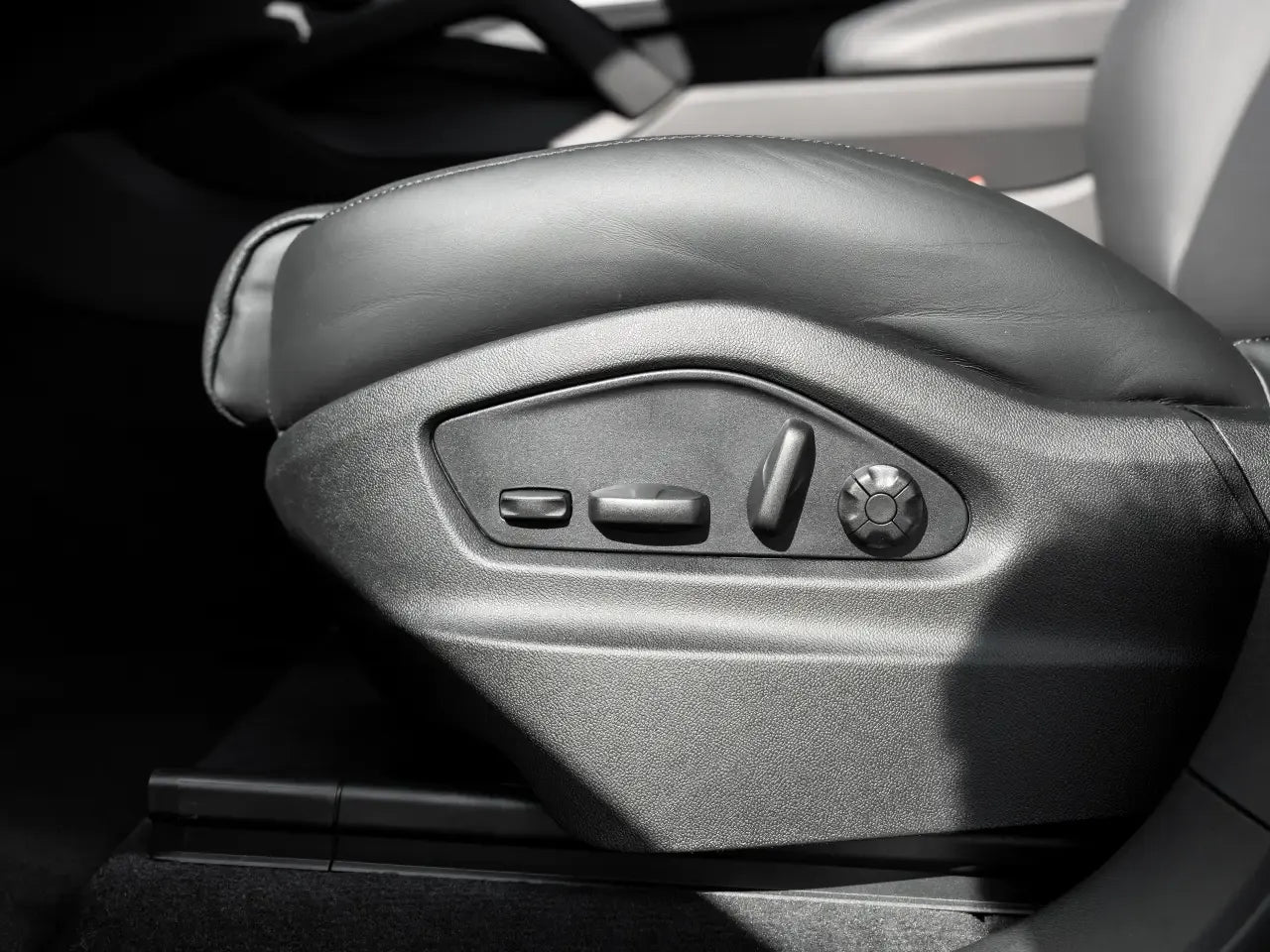 Porsche Cayenne - Samsaru's Car Outlet