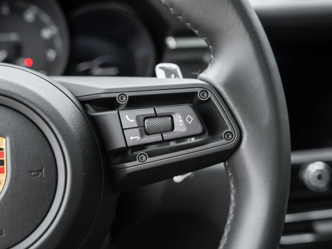Porsche Macan 2.0 Benzina 265cp - Samsaru's Car Outlet