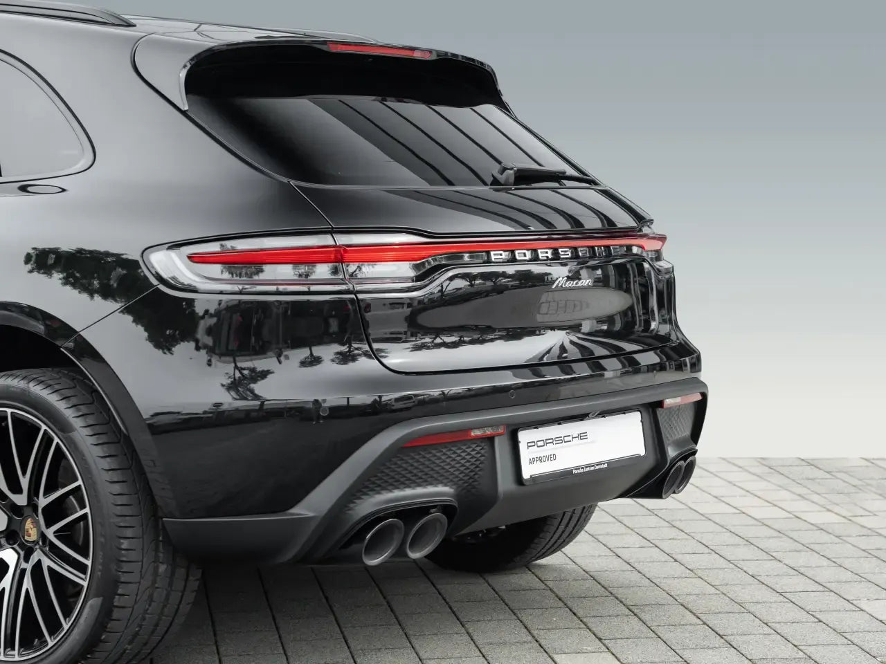 Porsche Macan 2.0 Benzina 265cp - Samsaru's Car Outlet