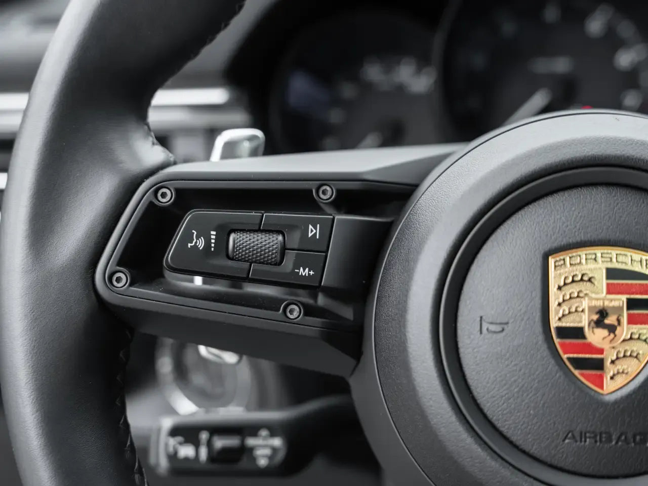 Porsche Macan 2.0 Benzina 265cp - Samsaru's Car Outlet