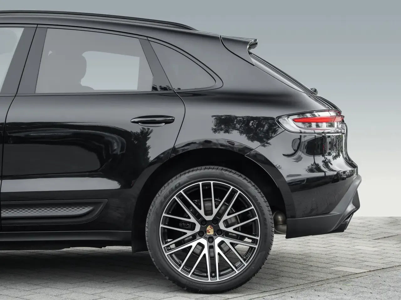 Porsche Macan 2.0 Benzina 265cp - Samsaru's Car Outlet
