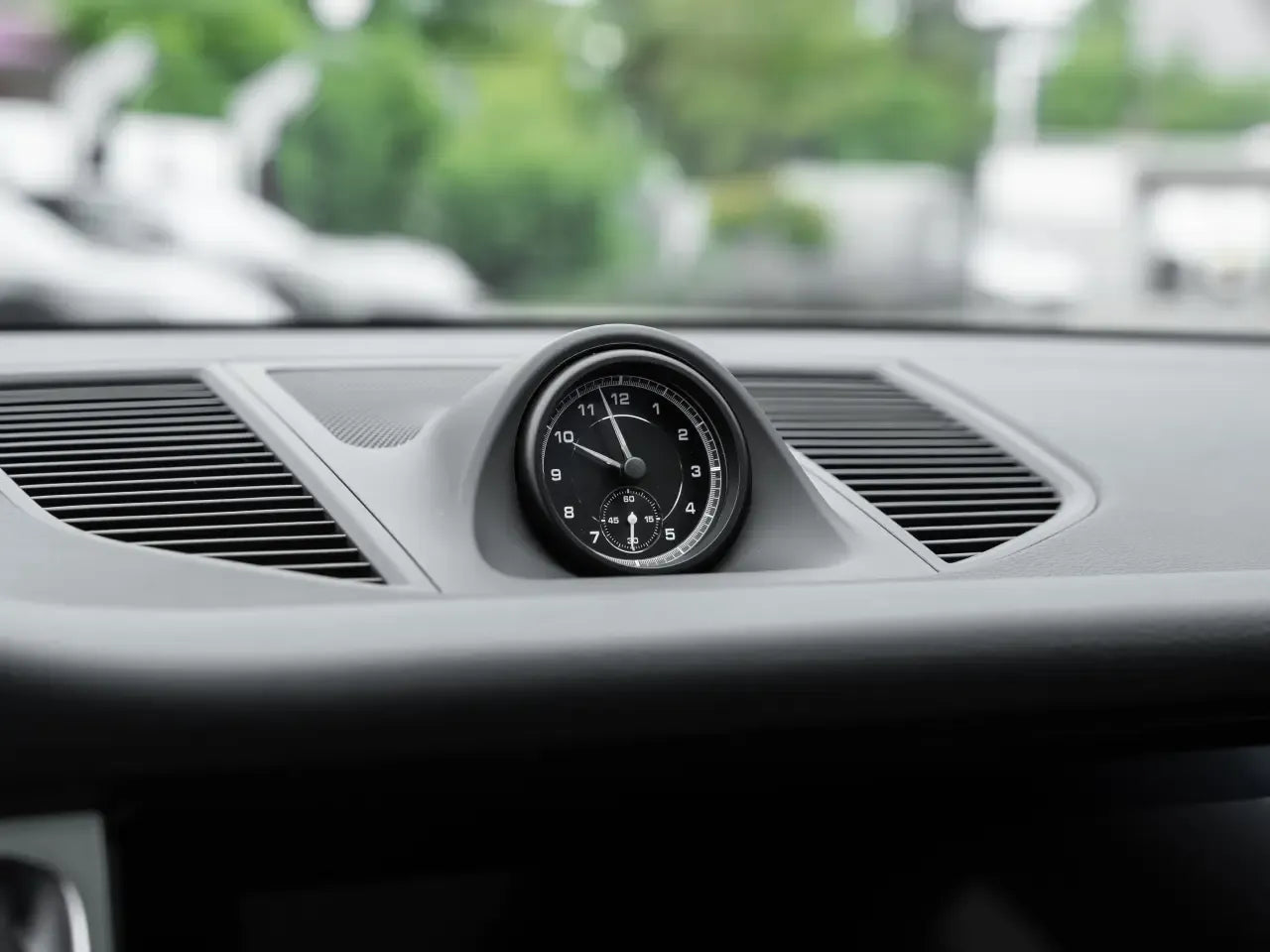 Porsche Macan 2.0 Benzina 265cp - Samsaru's Car Outlet