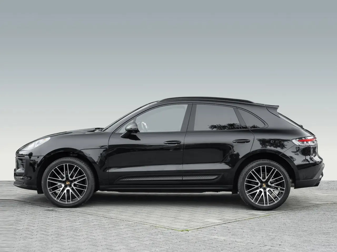 Porsche Macan 2.0 Benzina 265cp - Samsaru's Car Outlet