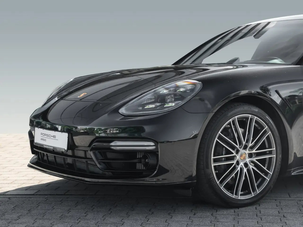 Porsche Panamera 4 E-Hybrid Sport Turismo - Samsaru's Car Outlet