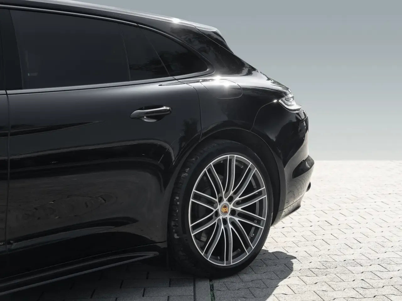 Porsche Panamera 4 E-Hybrid Sport Turismo - Samsaru's Car Outlet