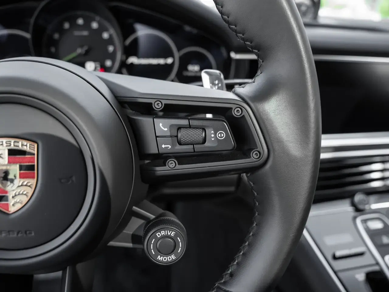 Porsche Panamera 4 E-Hybrid Sport Turismo - Samsaru's Car Outlet