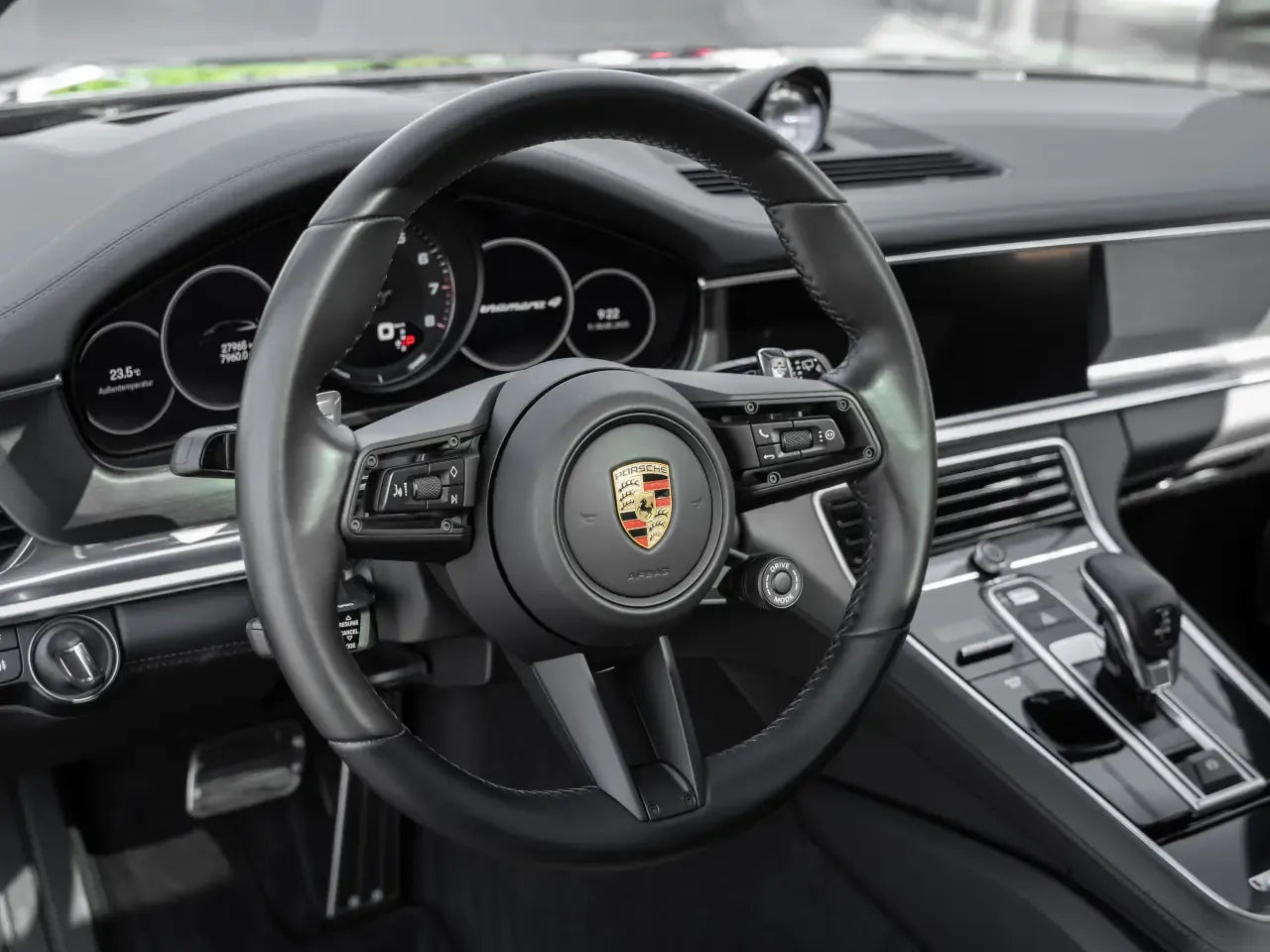 Porsche Panamera 4 E-Hybrid Sport Turismo - Samsaru's Car Outlet