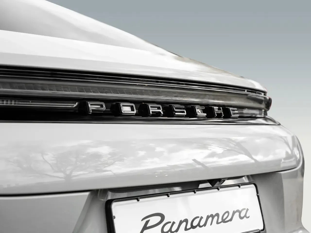 Porsche Panamera 4 E-Hybrid - Samsaru's Car Outlet