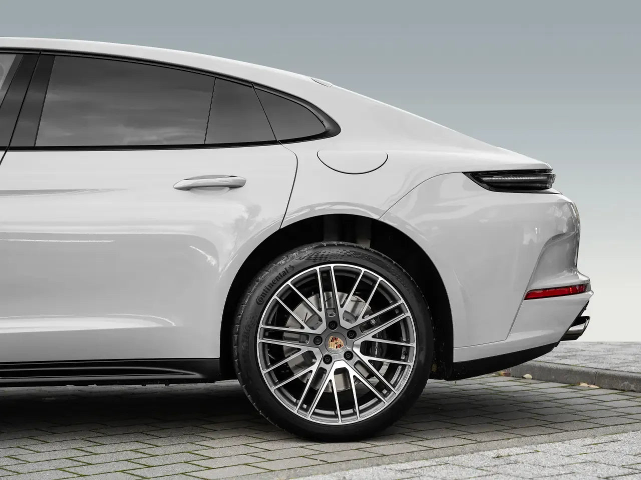 Porsche Panamera 4 E-Hybrid - Samsaru's Car Outlet