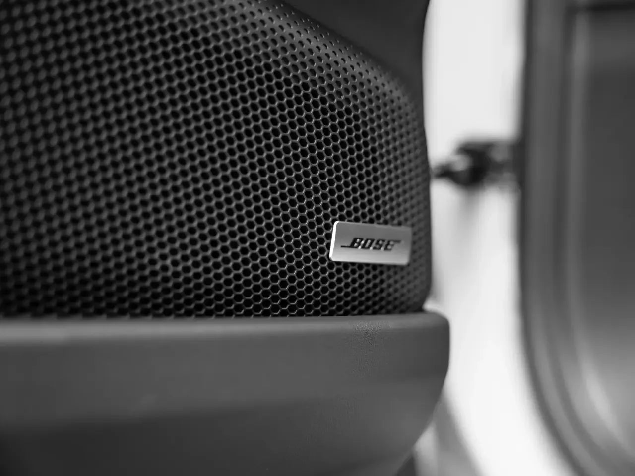 Porsche Panamera 4 E-Hybrid - Samsaru's Car Outlet