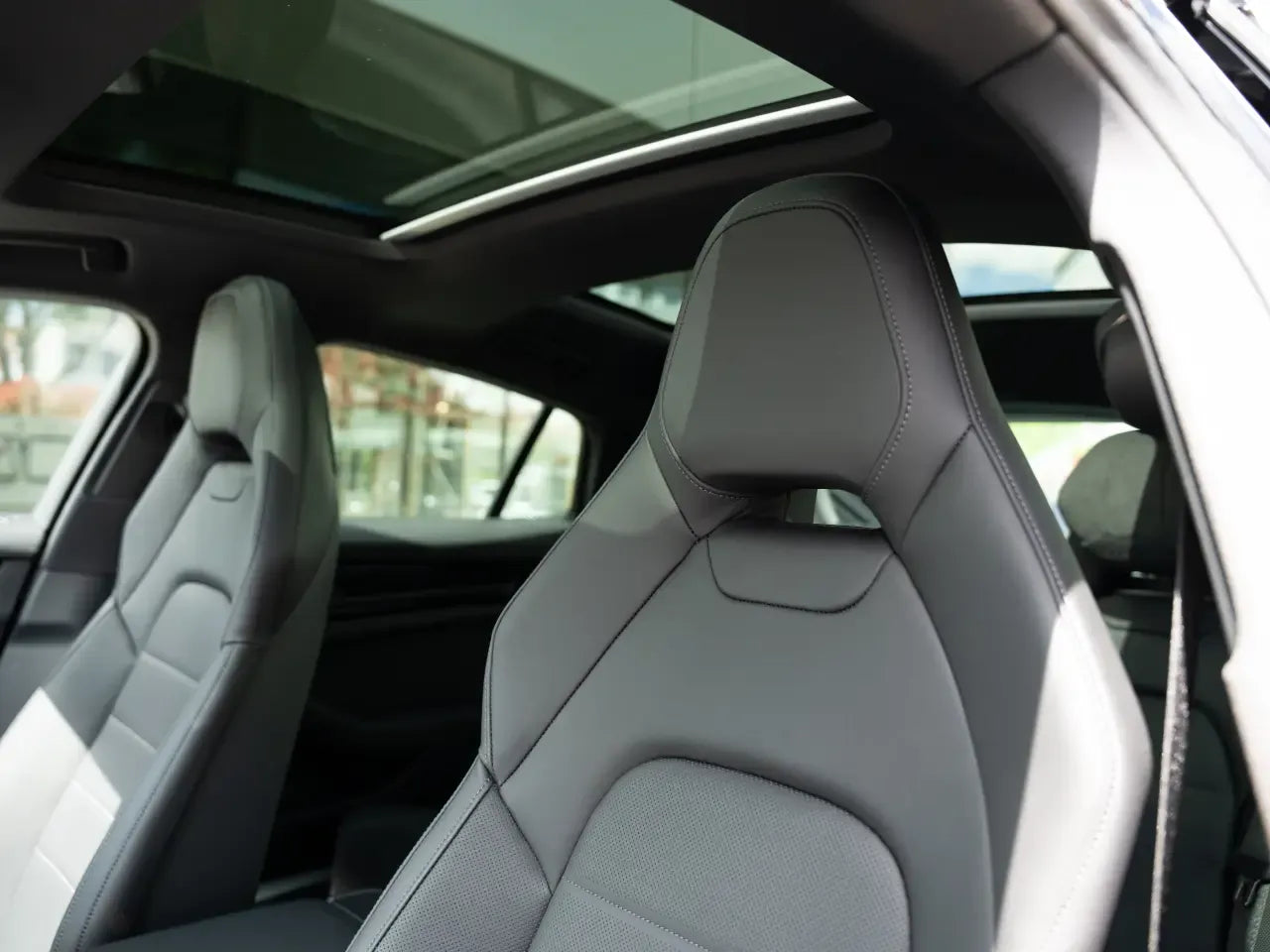 Porsche Panamera 4 - Samsaru's Car Outlet