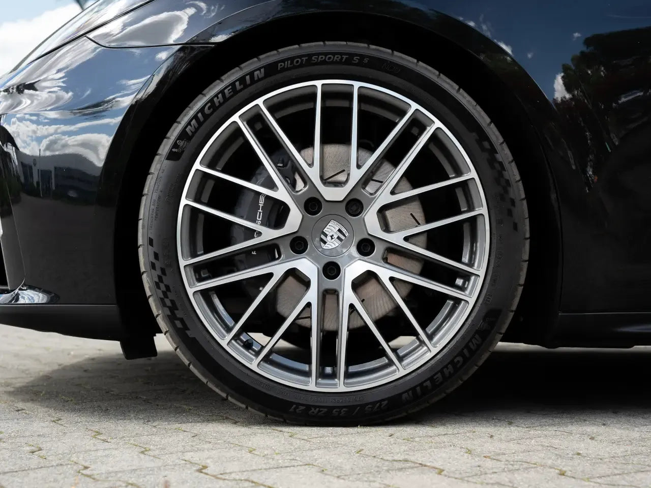 Porsche Panamera 4 - Samsaru's Car Outlet