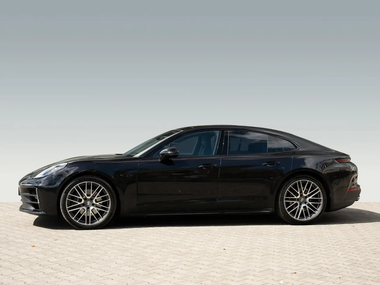 Porsche Panamera 4 - Samsaru's Car Outlet
