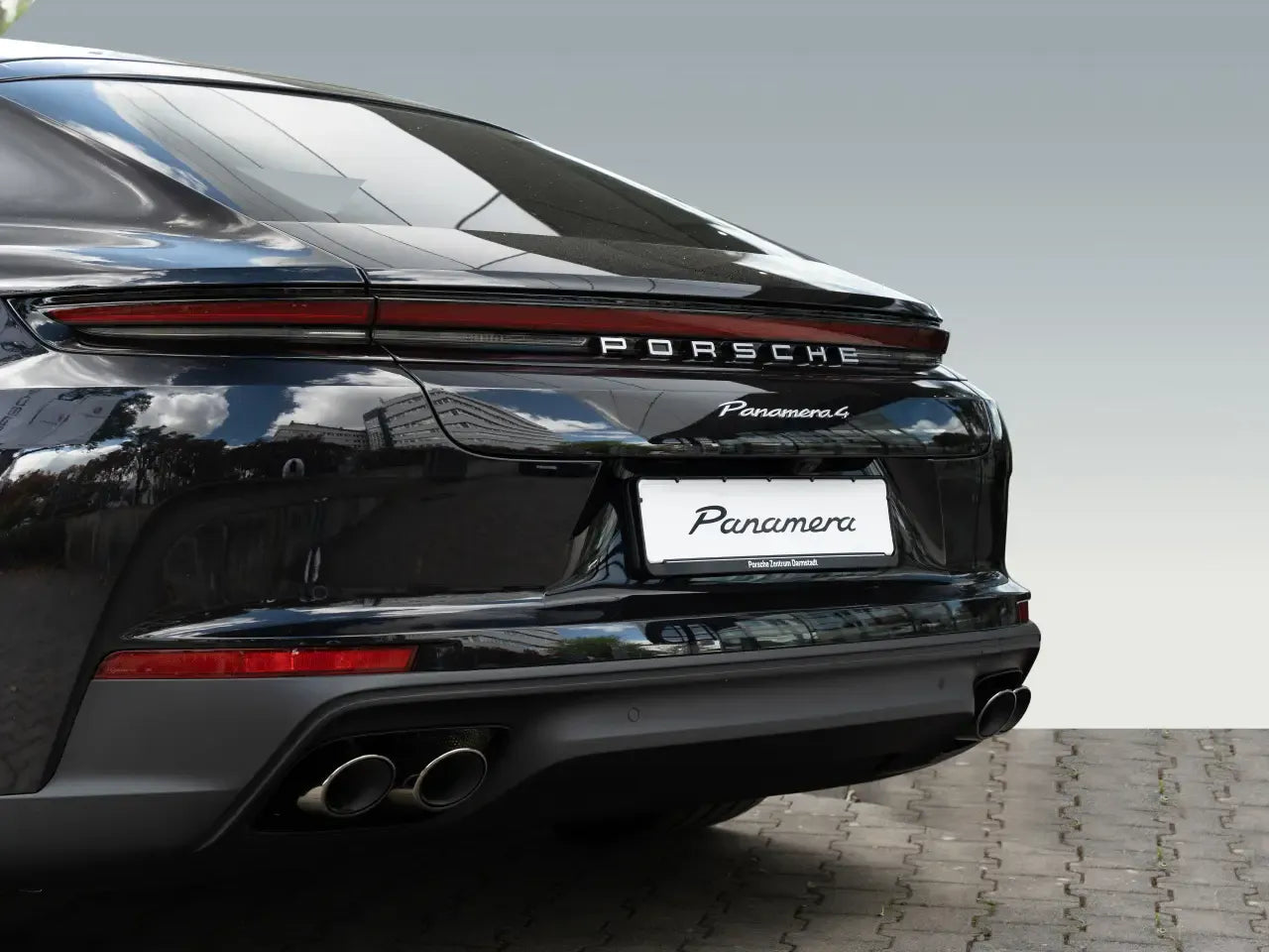 Porsche Panamera 4 - Samsaru's Car Outlet